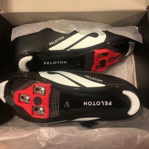 PELOTON Men's 46 - 12 biking shoe - NEW IN BOX